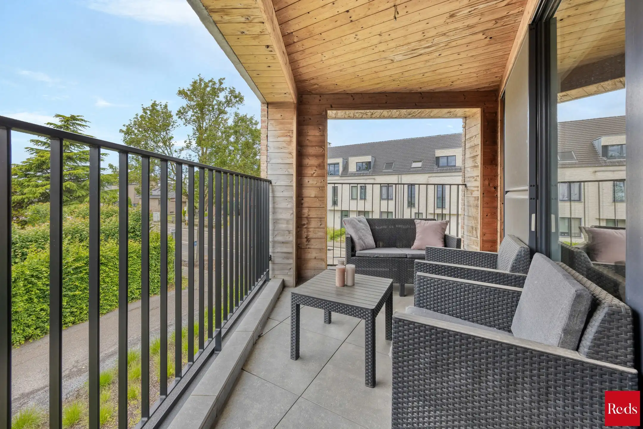 Recent appartement met terras, 2 parkeerplaatsen en kelder foto 10