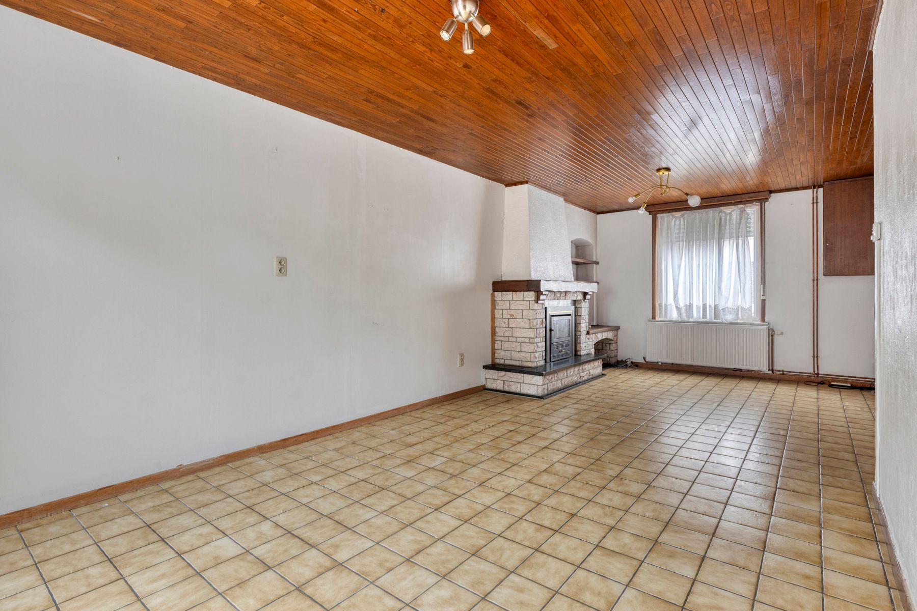 Te renoveren woning met zuidgerichte tuin foto 8