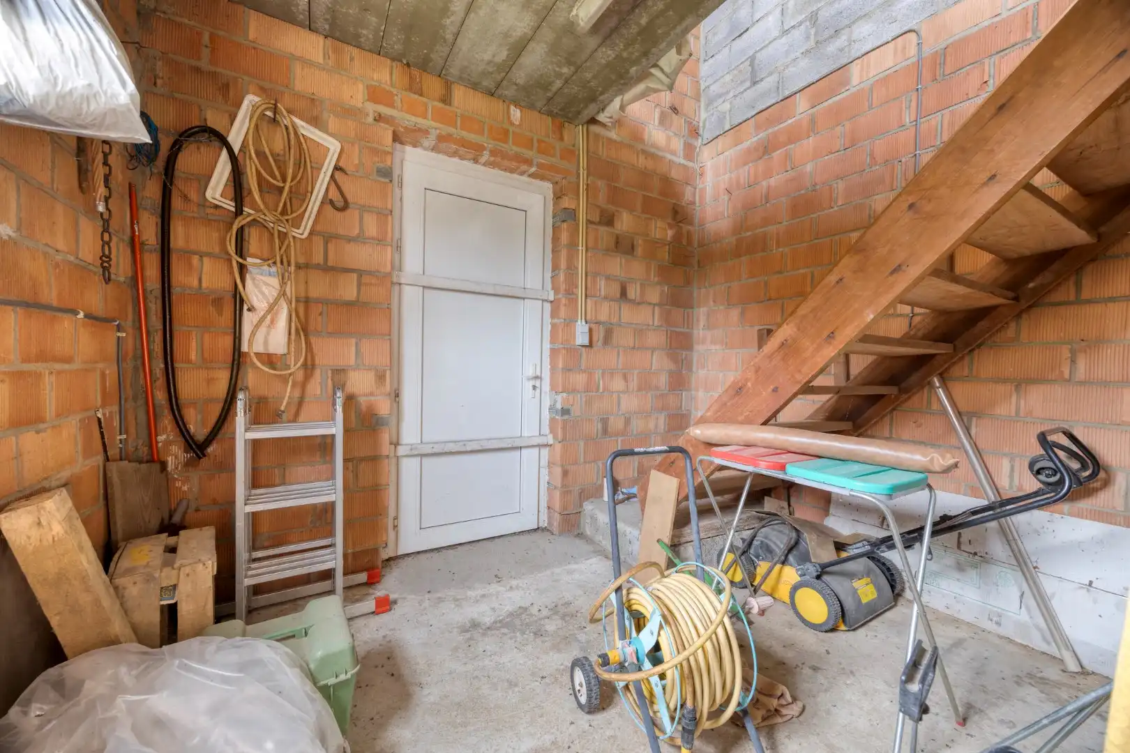 Ruime landelijke woning met tuin en weide op mooi perceel van 21a22ca foto 23