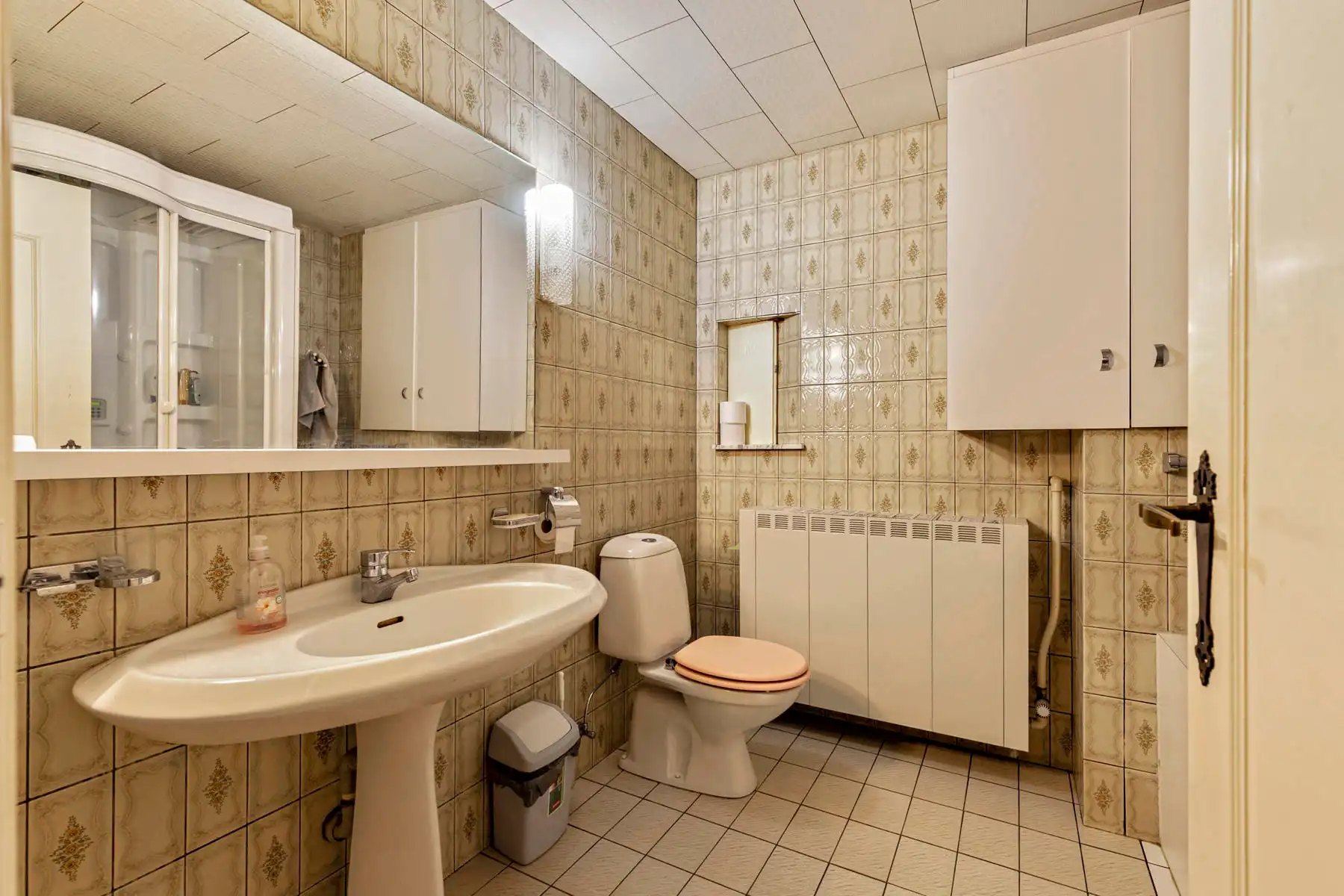 In de dorpskern van Neeroeteren gelegen halfvrijstaande woning met 2 slaapkamers. foto 18