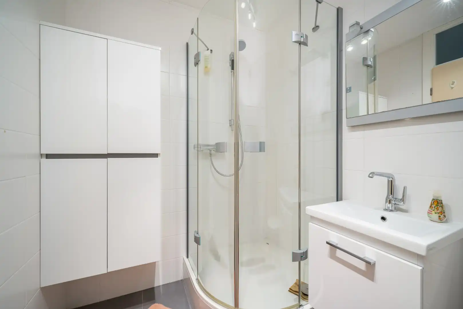 Ruime studio met terras foto 11