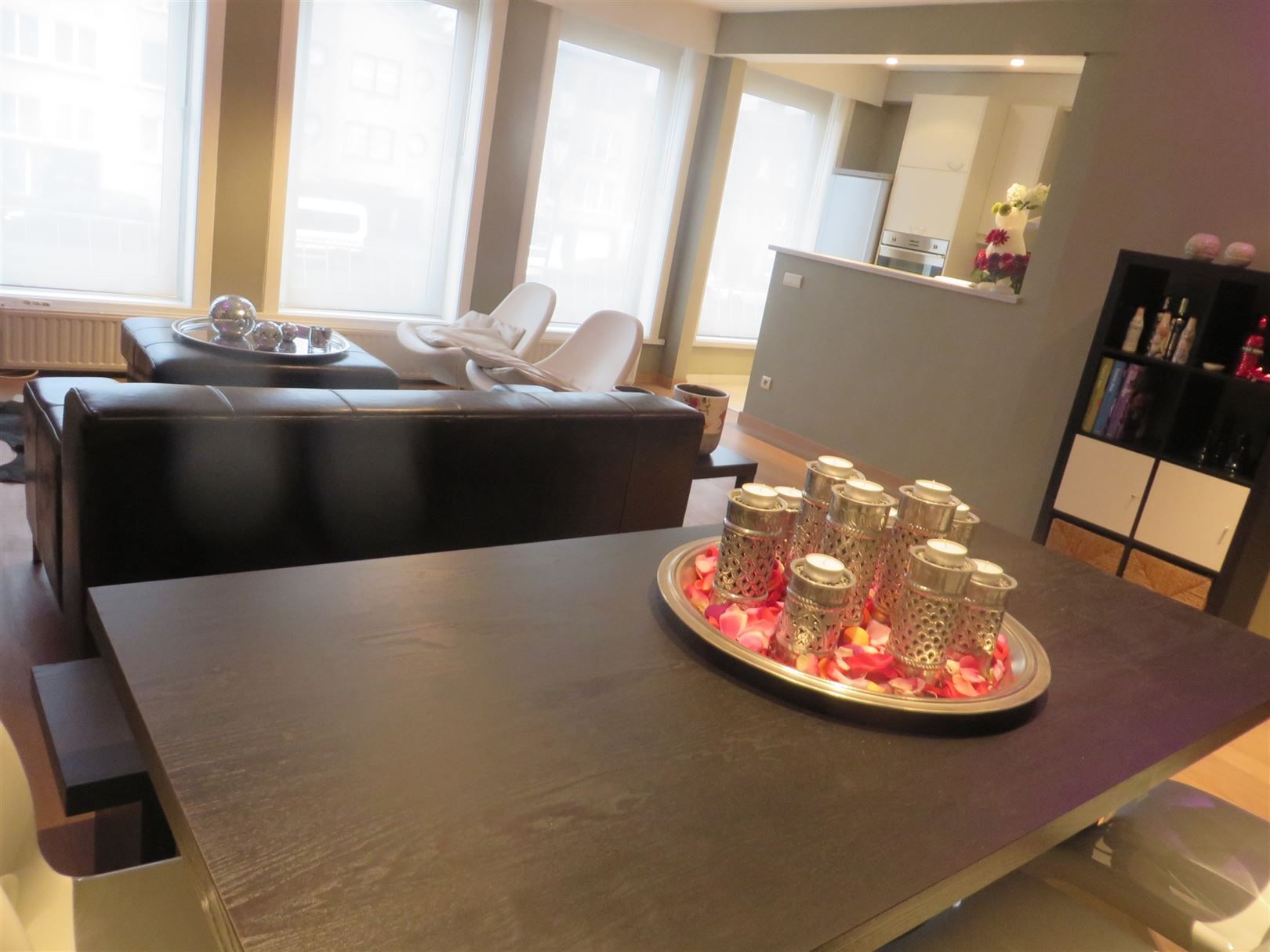 Gemeubeld appartement met 2 slaapkamers in Merksem foto 3