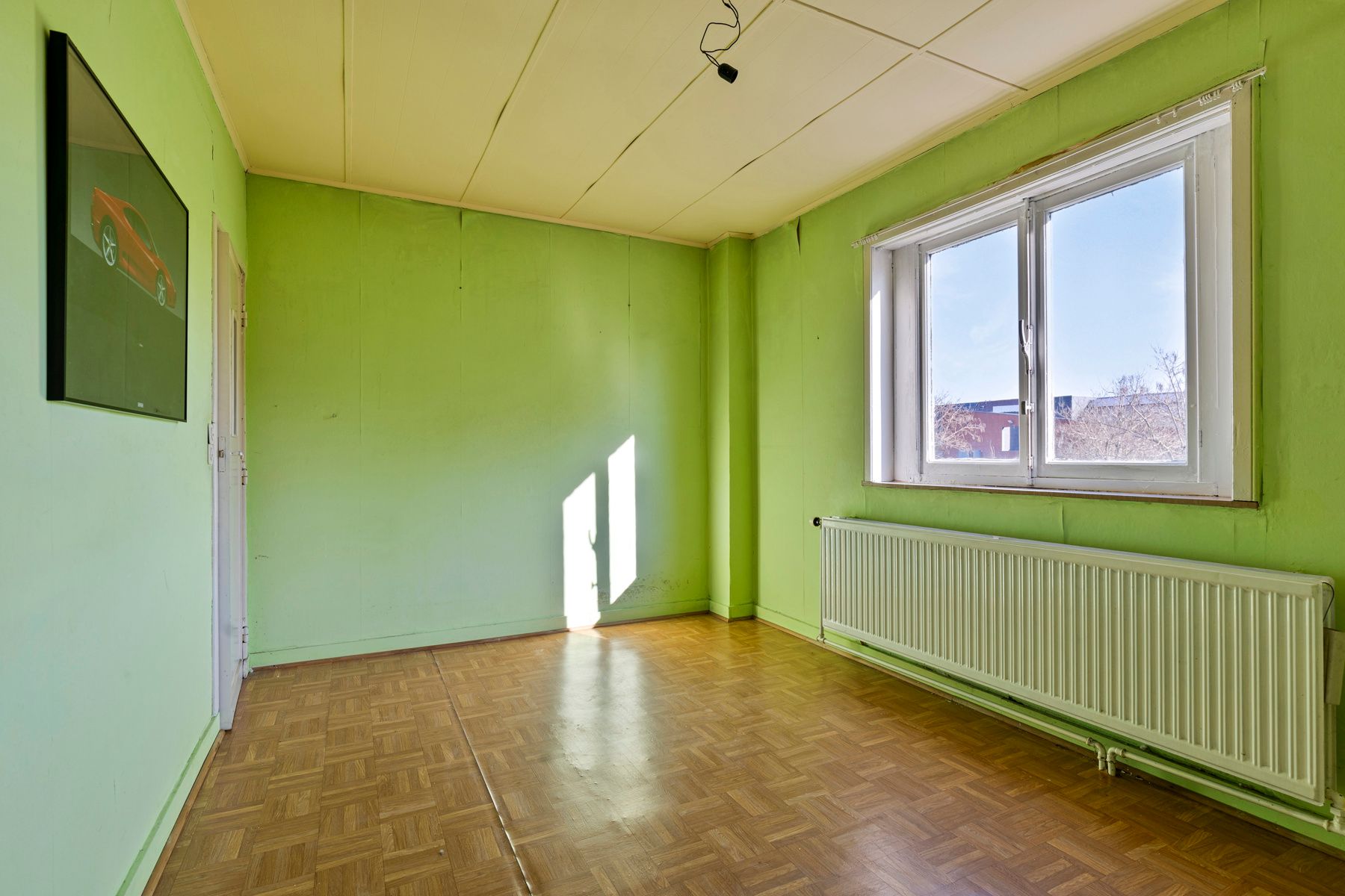 Gezinswoning met 4 slaapkamers, 2 badkamers, garage en tuin foto 27
