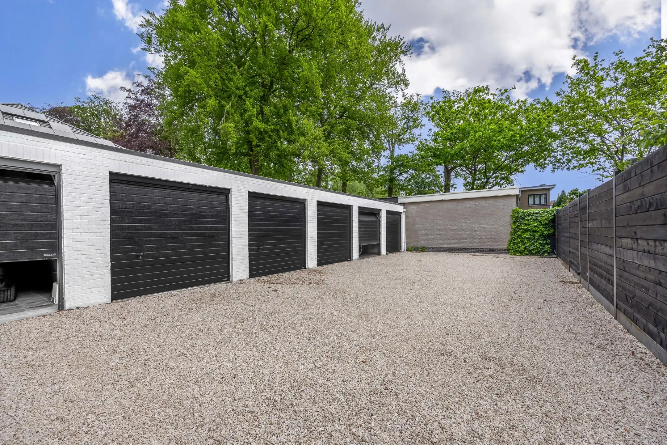 Luxueus gerenoveerd appartement in het gegeerde Brasschaat foto 27
