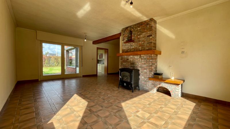 Charmante woning met garage en tuin foto 5