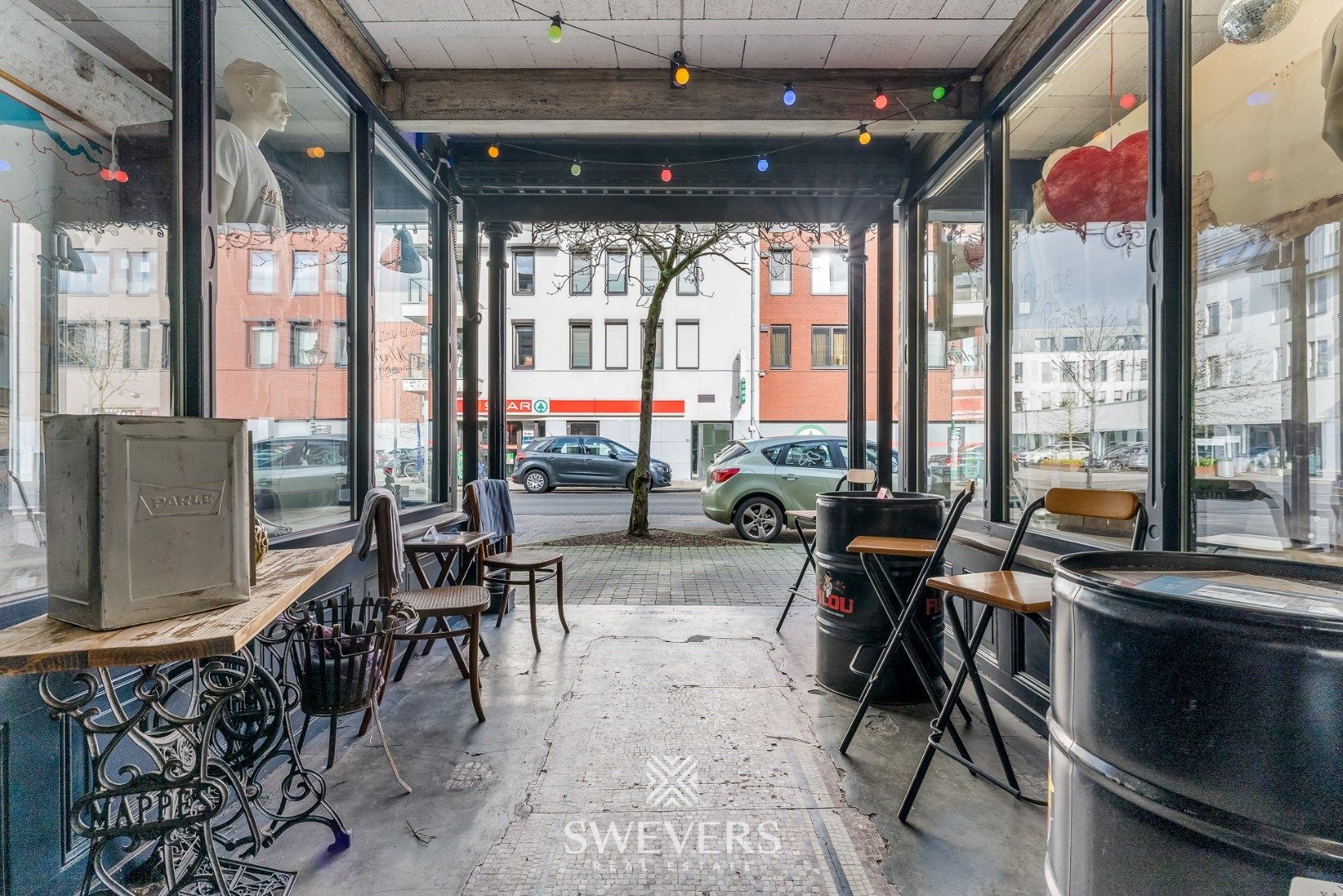 Handelsruimte van 187m² met terras en berging centrum Leopoldsburg foto 4