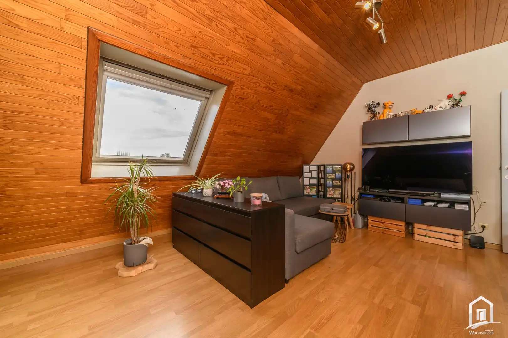 Gunstig gelegen, ruime en zeer lichtrijke gezinswoning te Iddergem. foto 21