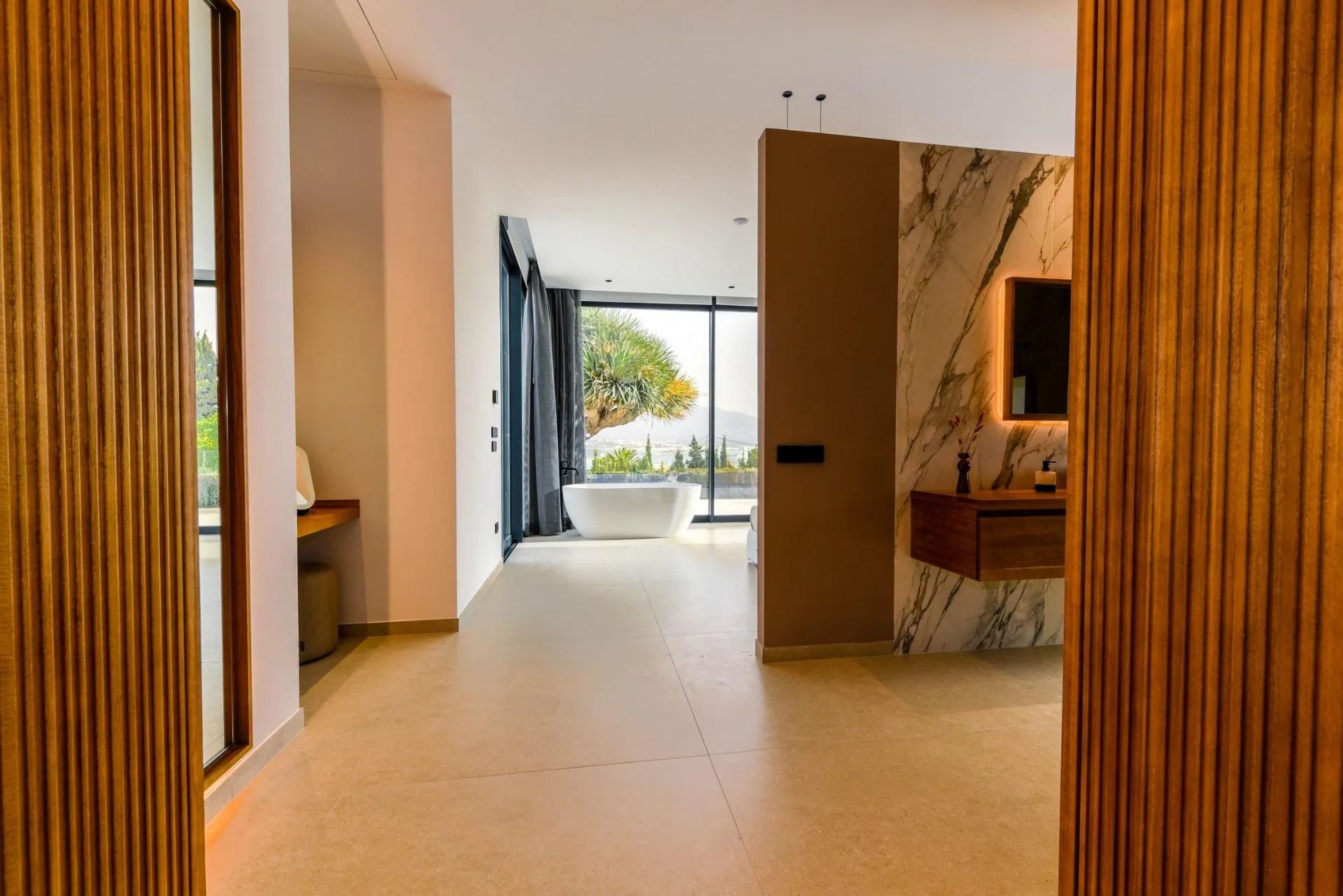 Luxe villa met geweldig zicht en op wandelafstand van de zee: jouw paradijs aan de Costa Blanca foto 18