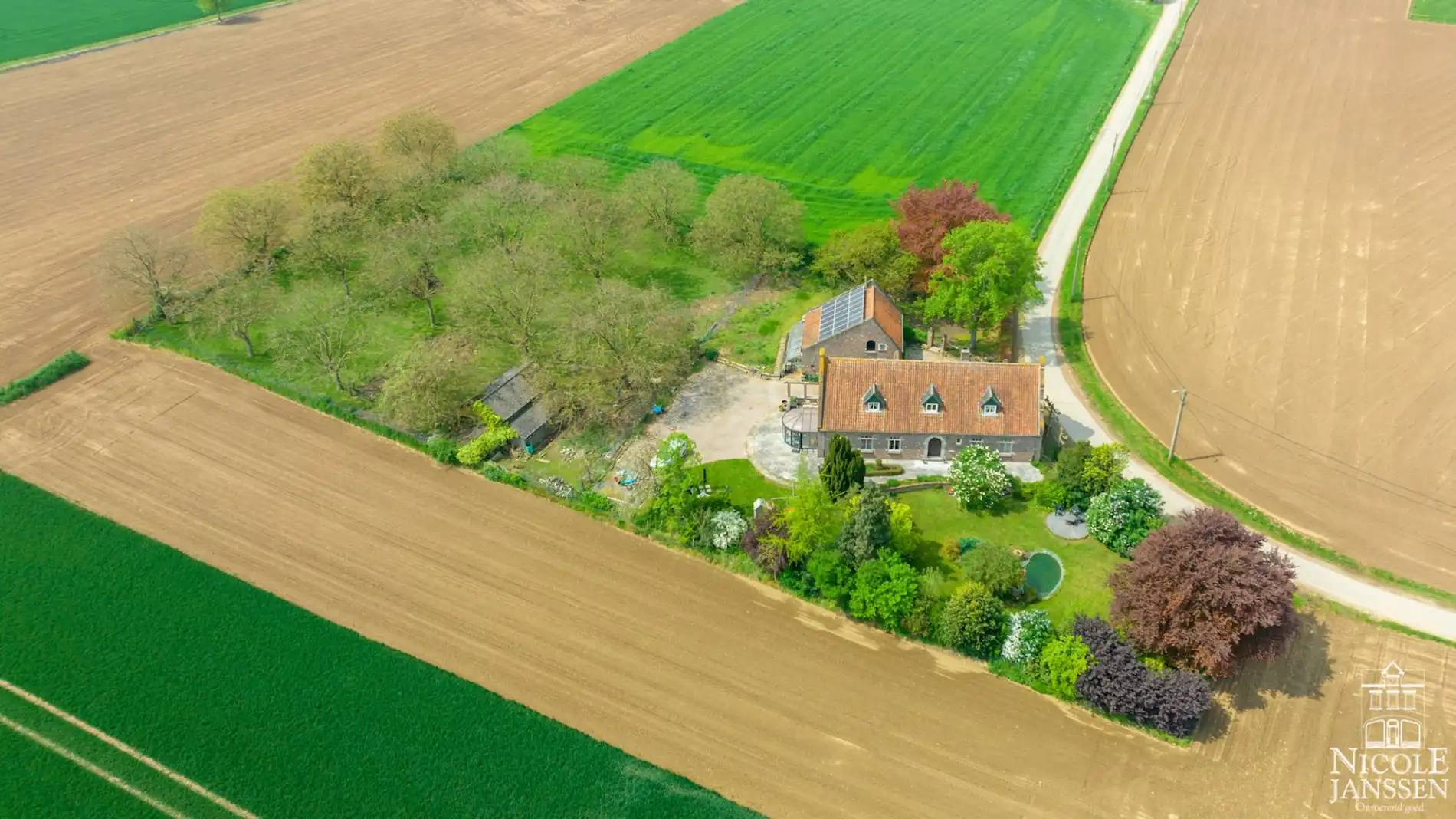 Zeer charmante hoevewoning met dubbele garage op een unieke locatie in Heppeneert  foto 20