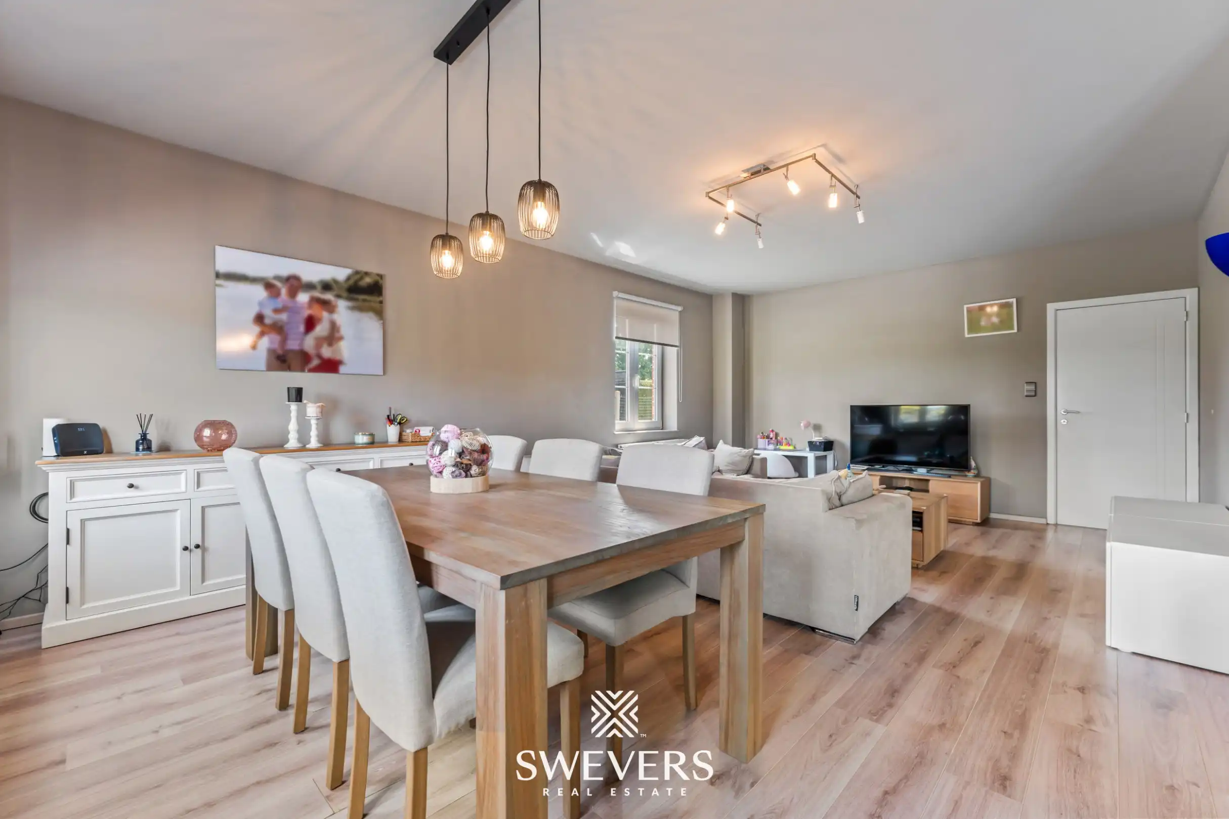 Instapklare woning met veel ruimte, 4 slaapkamers en zonnige tuin foto 8
