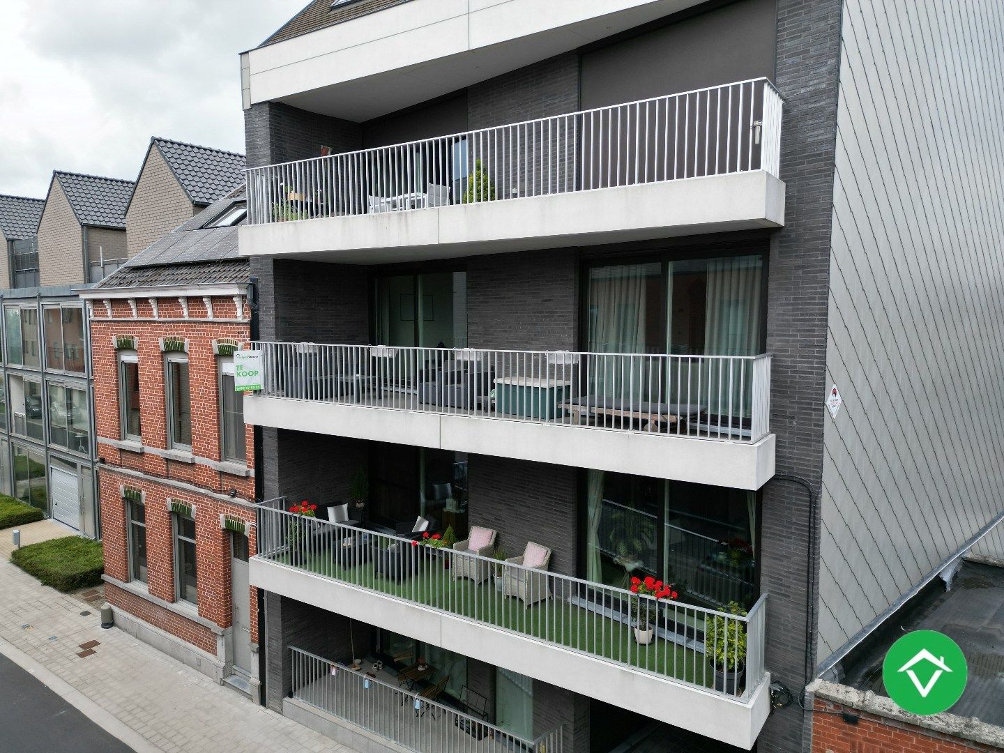 Appartement met twee slaapkamers, garage en twee terrassen te Roeselare foto 24