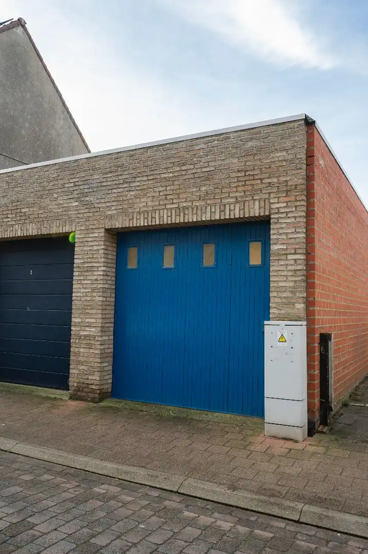 KNAPPE GEZINSWONING MET STADSTUIN TE BREDENE DUINEN foto 17