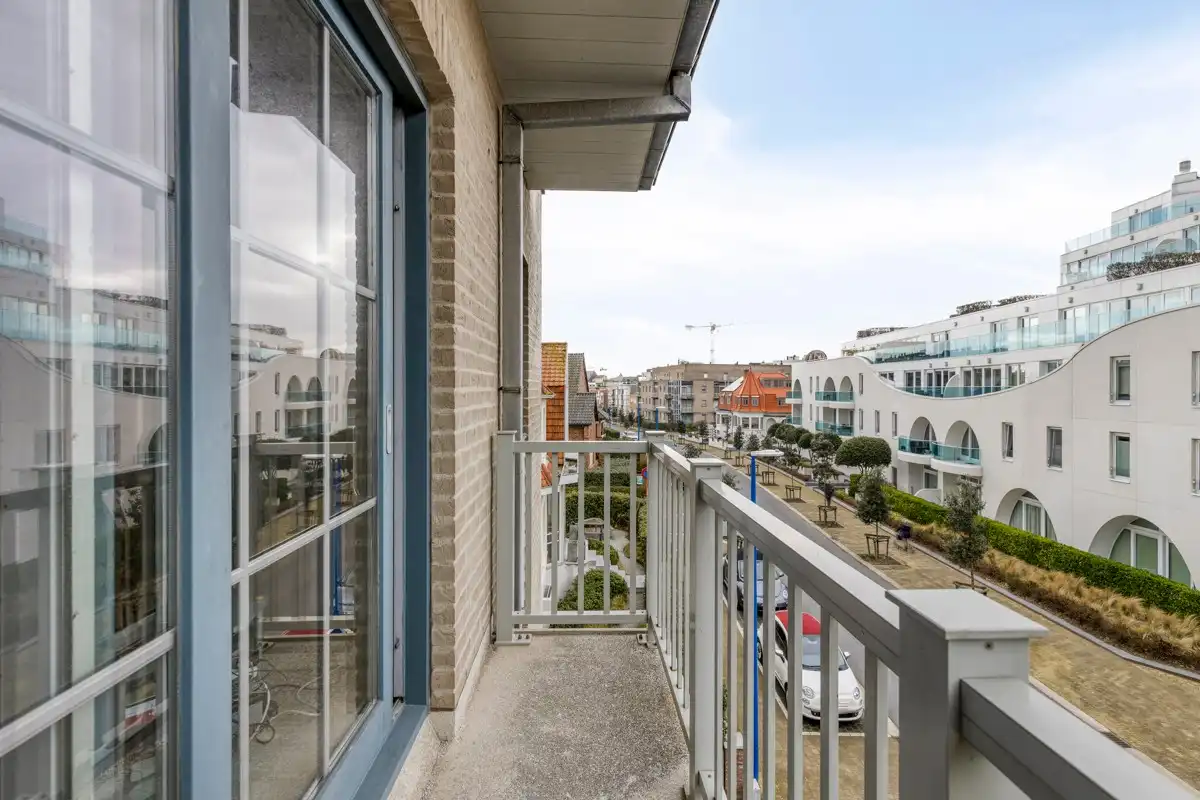 Charmant appartement met 2 slaapkamers en zijdelings zeezicht foto 14