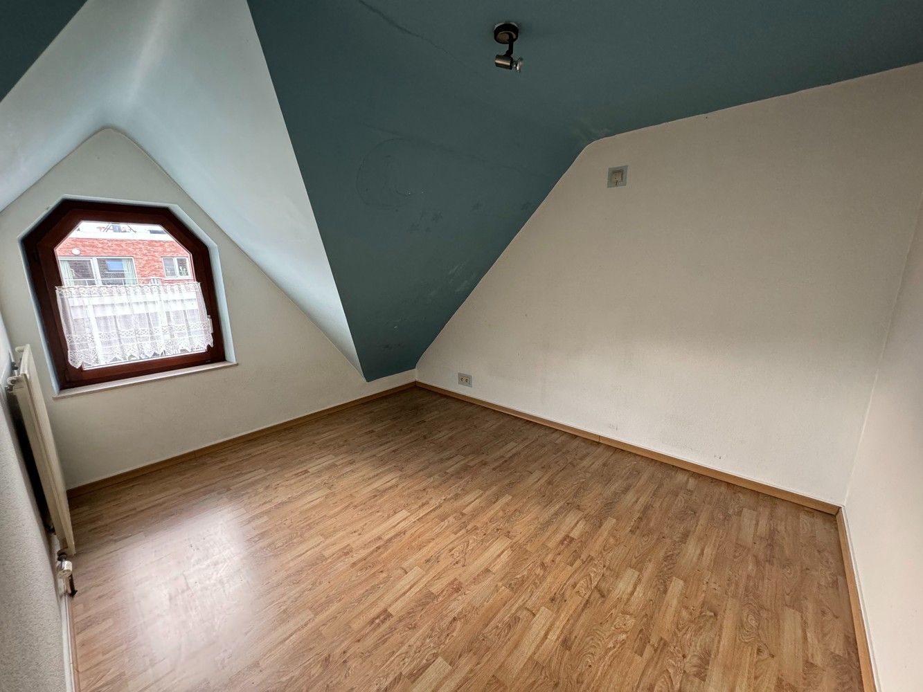 Duplexappartement te koop in hartje Lanaken – een unieke kans! foto 13