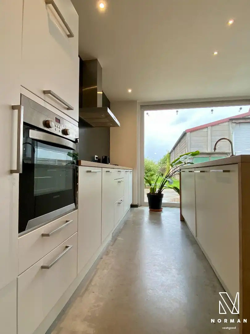 Ruime woning met 3 slaapkamers, knusse stadstuin in centrum Bavikhove foto 6