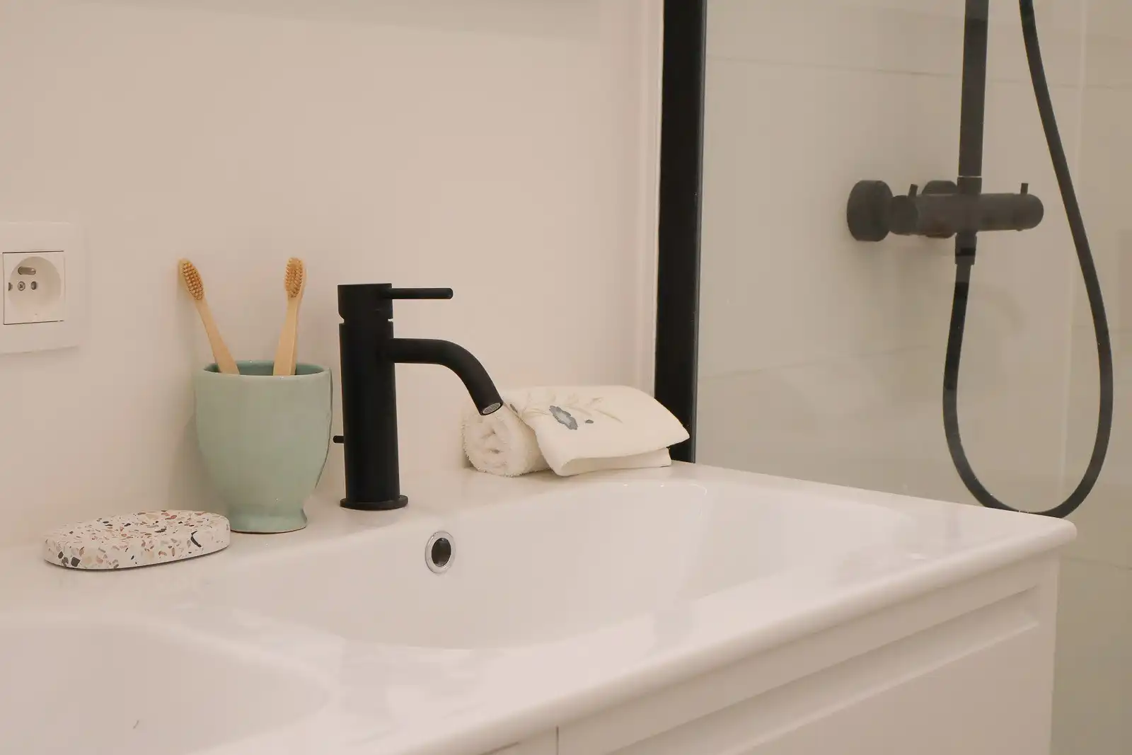 Belle-etage tweeslaapkamer appartement op de Zeedijk van Oostende foto 15