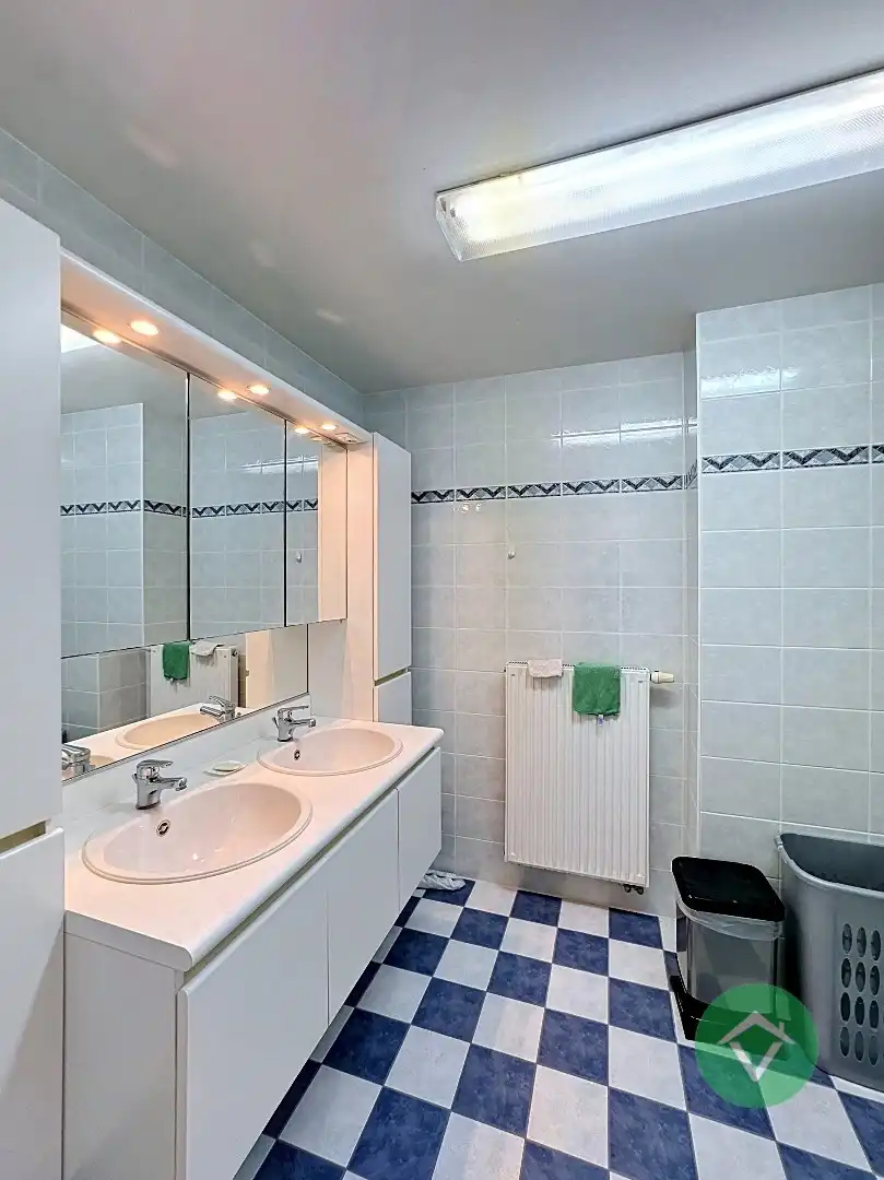 Instapklaar appartement met 4 slaapkamers en 2 badkamers in centrum Gistel foto 28