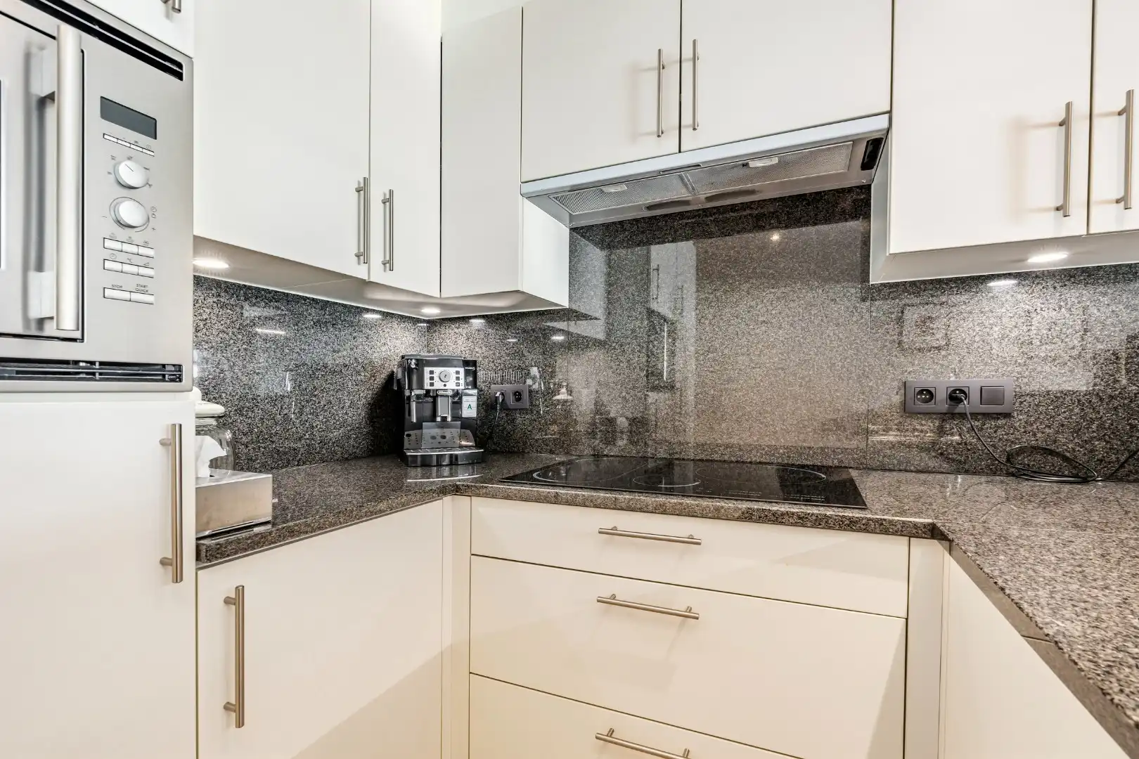 Instapklaar appartement met 2 slaapkamers in centrum Oostende – Residentie Céline foto 11