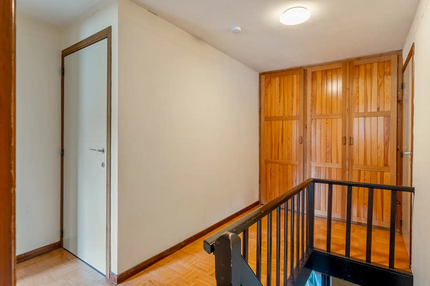 Ruime en lichtrijke woning met 4 slaapkamers, 2 garages, een kelder en een tuin te Oud-Heverlee! foto 17