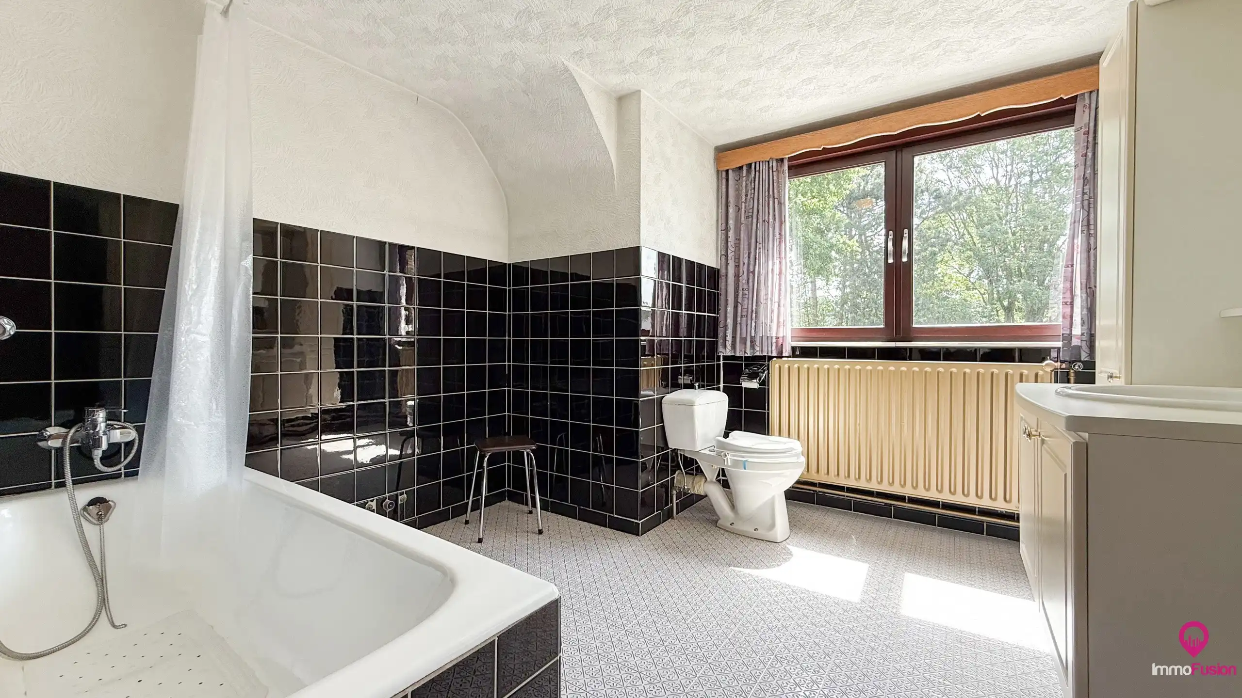 Rustig gelegen gezinswoning met 3 slpks en ruim perceel! foto 23