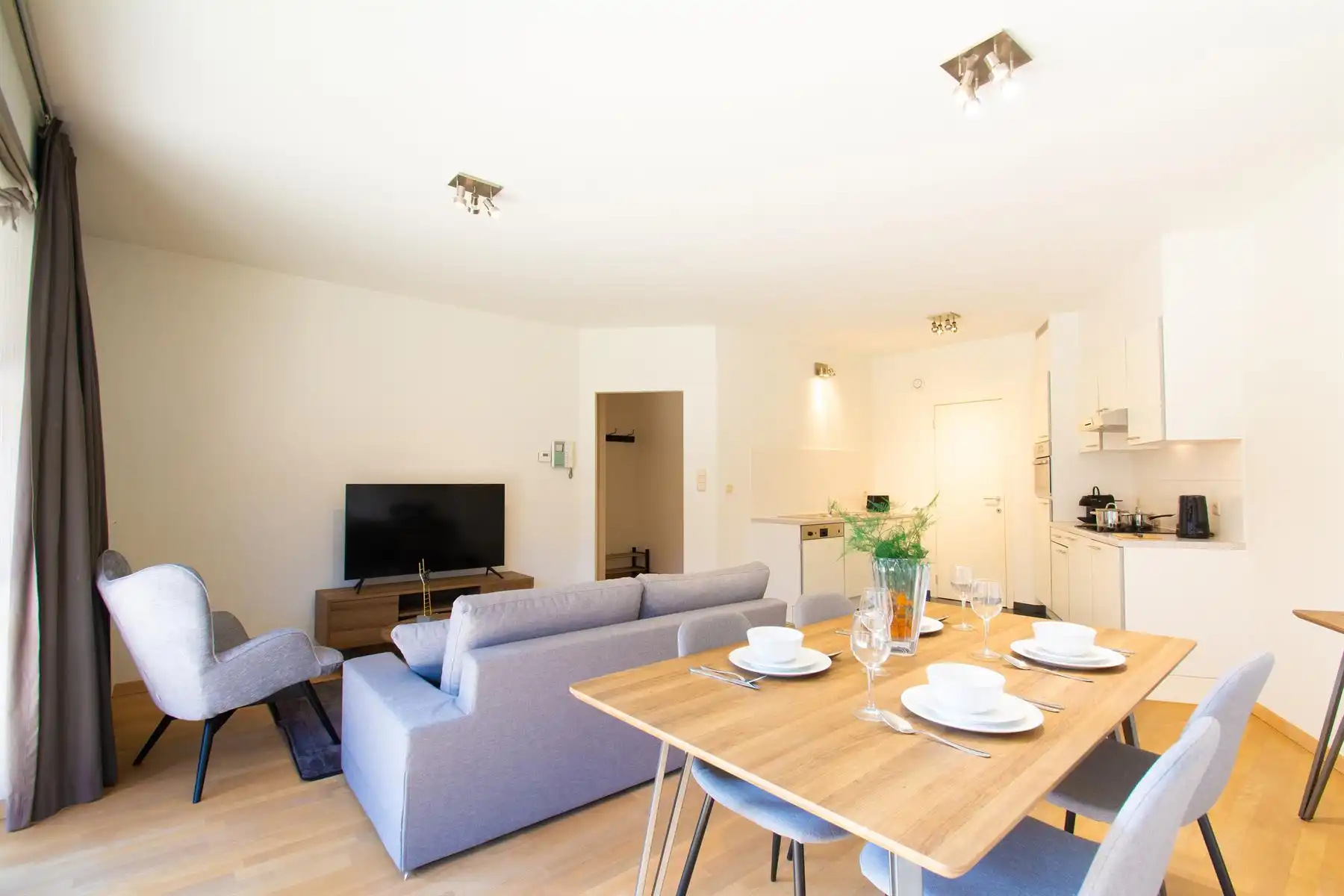 Prachtig appartement - 2 Kamers + TERRAS met TUIN! foto 5