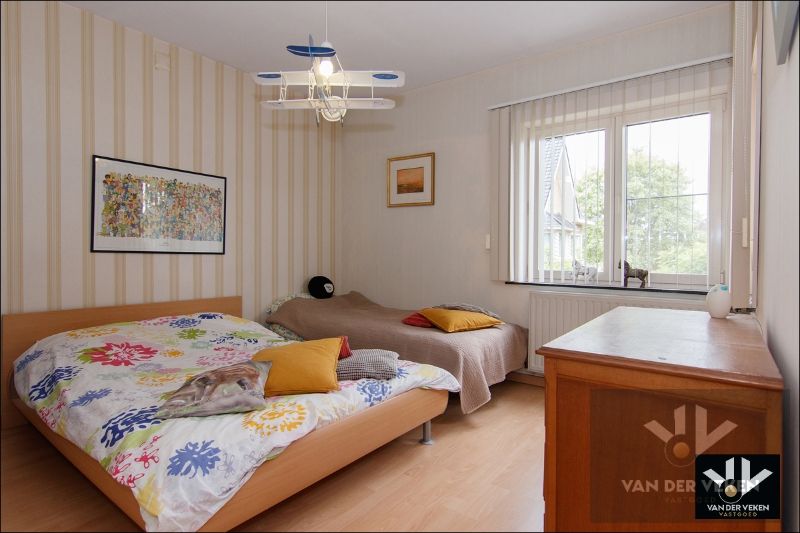 STIJLVOLLE HOB MET MODERN COMFORT EN ZWEMBAD foto 21