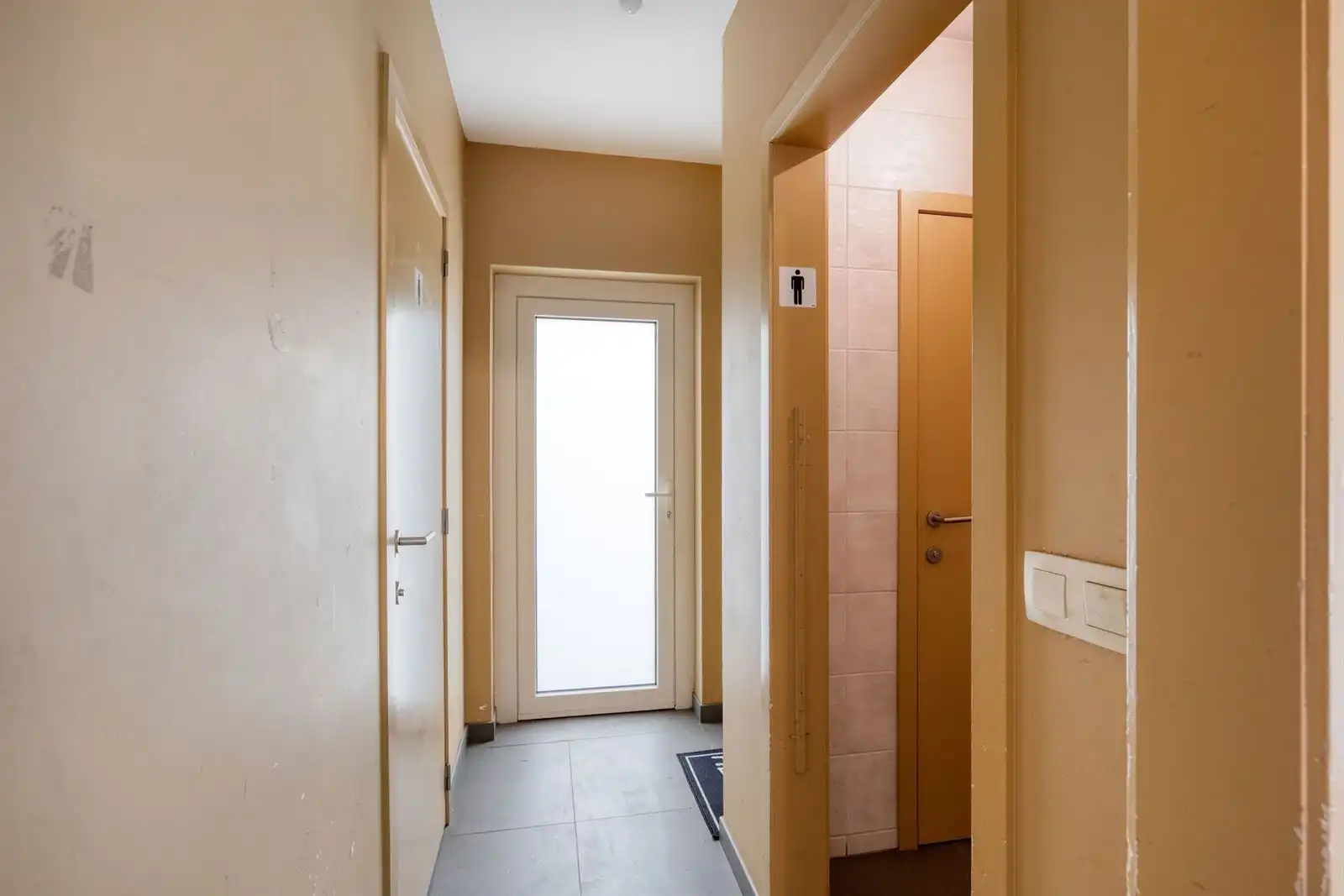 Handelspand met appartement boven  foto 18