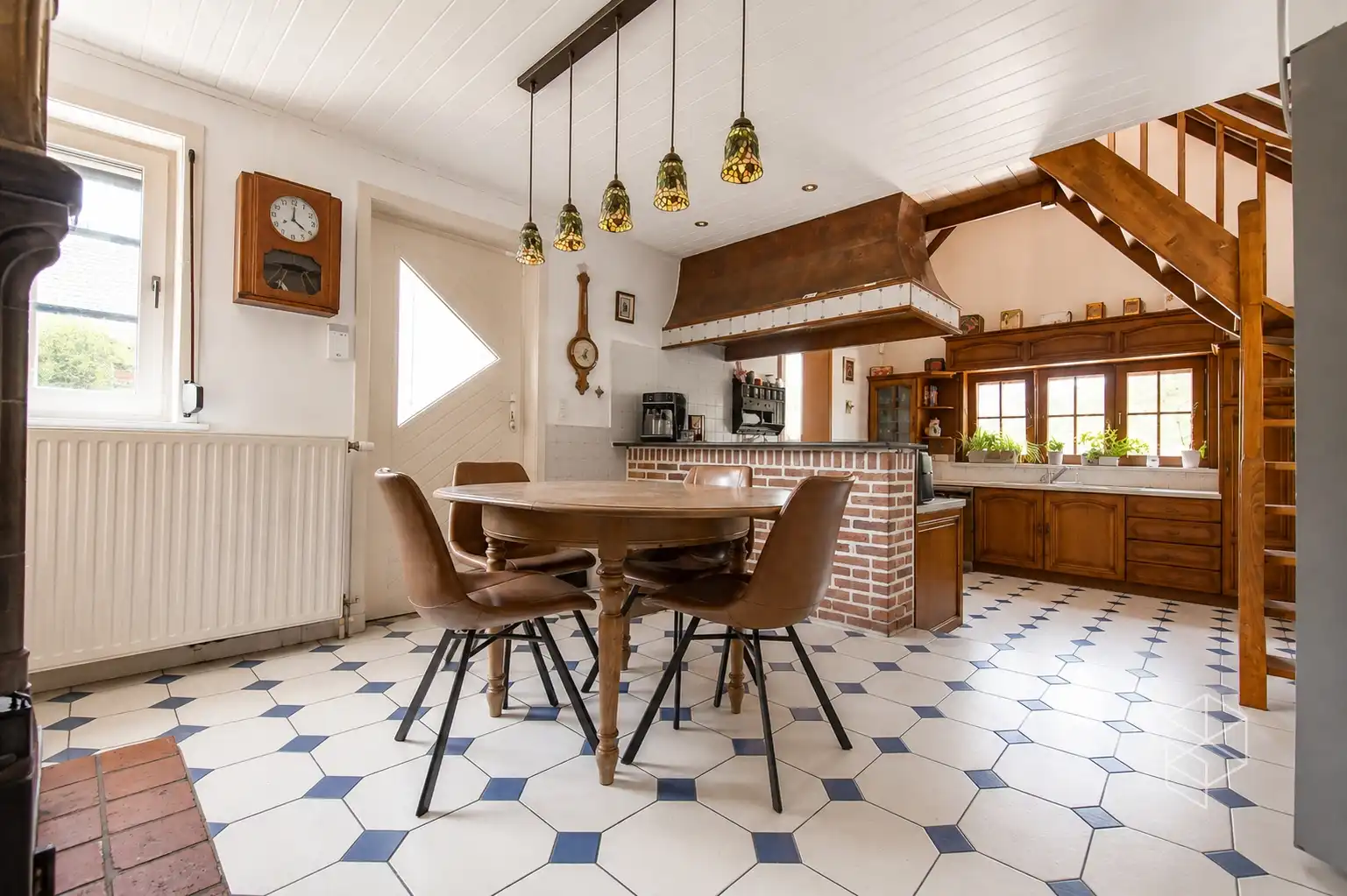 Landhuis met zwembad, bijgebouw en weide op 10&nbsp;570 m² foto 15