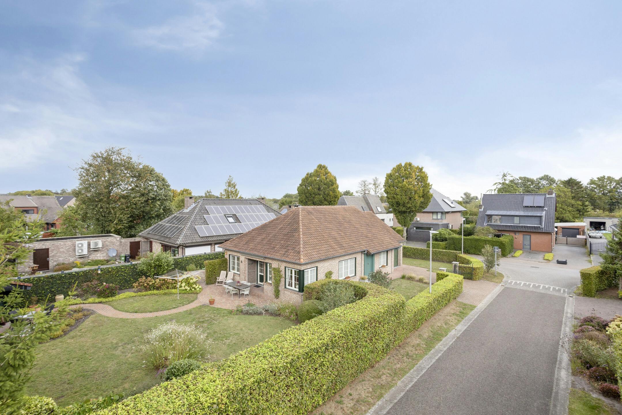Gelijkvloerse open bebouwing te koop te Essen! foto 5