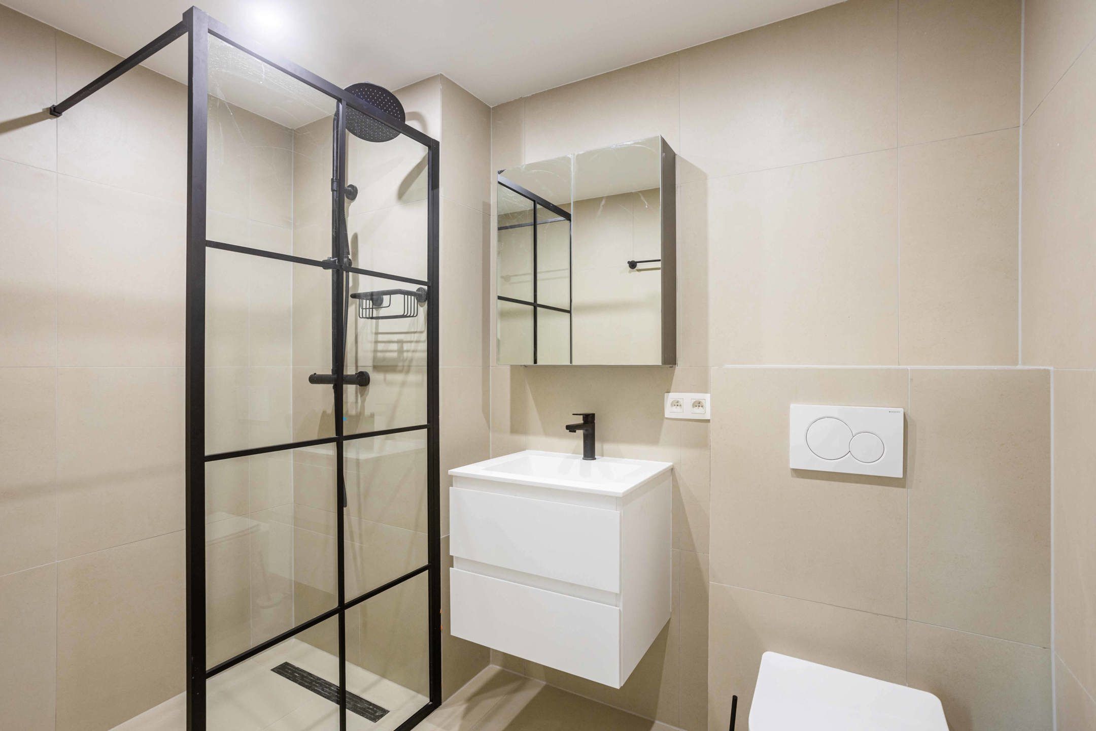 Prachtige nieuwbouwwoning omringd door groen en natuur. foto 17