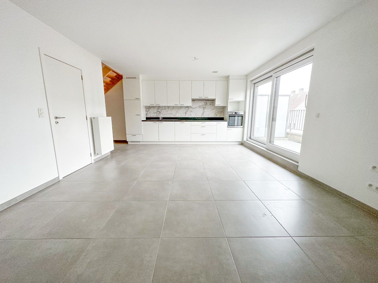 Ruim 2slpk appartement in het centrum van Waarschoot foto 3