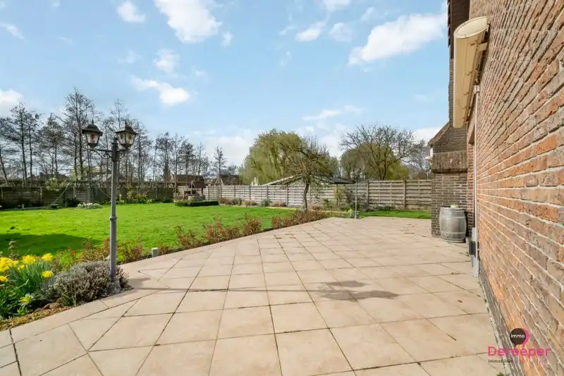 Charmante alleenstaande bungalow met zuidgerichte tuin op ruim perceel in Snaaskerke foto 18