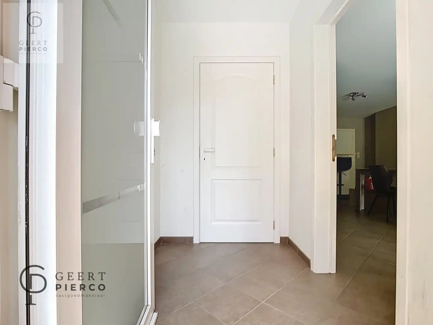 Gezellige studio foto 9