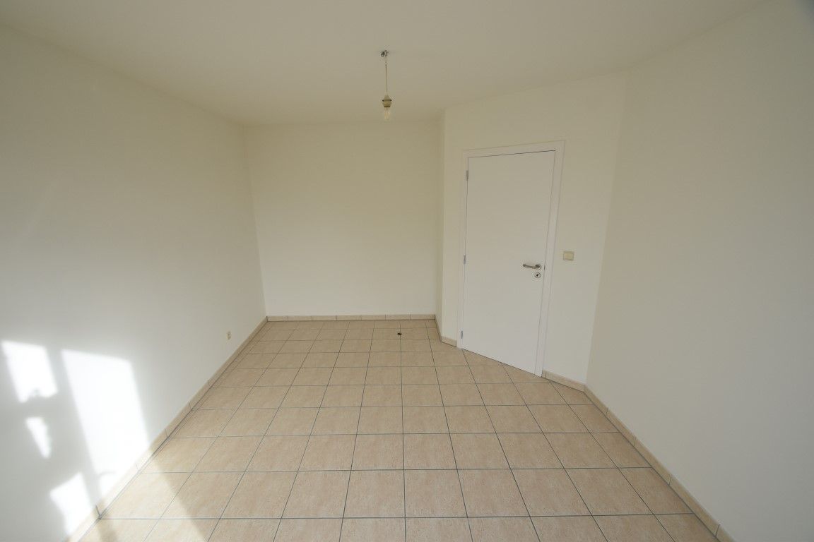 Vernieuwd gelijkvloers appartement met 2 slaapkamers foto 13