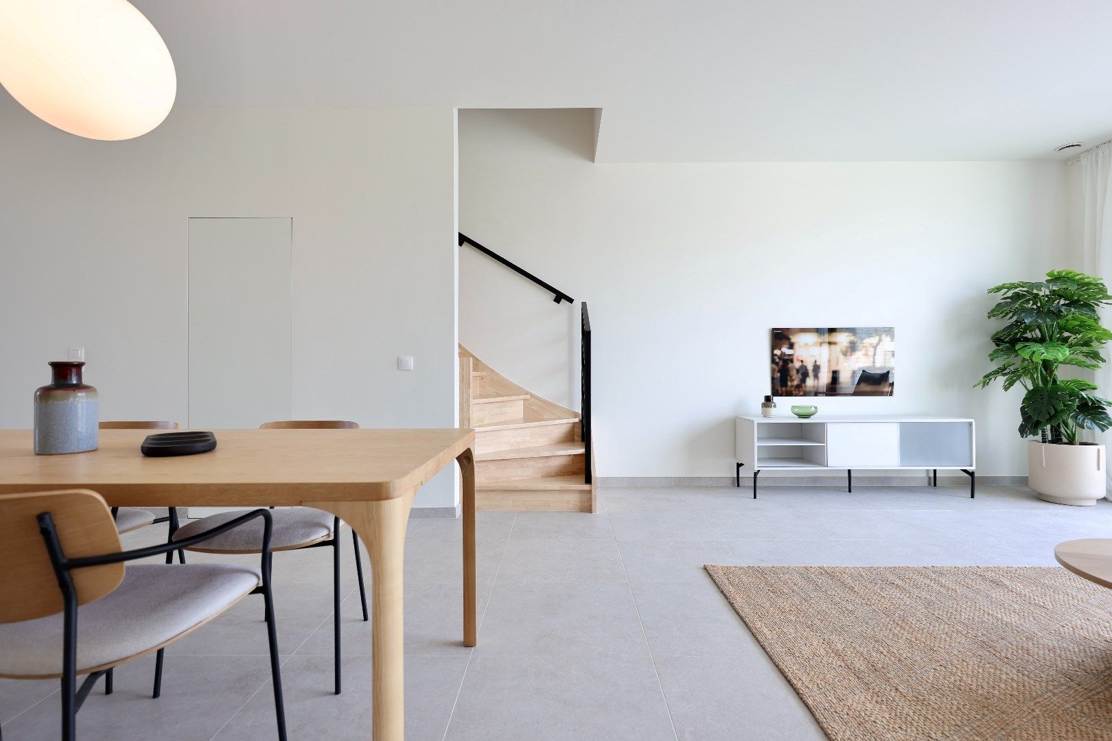 Prachtige energiezuinige nieuwbouwwoning met 3 slaapkamers en tuin met terras foto 4