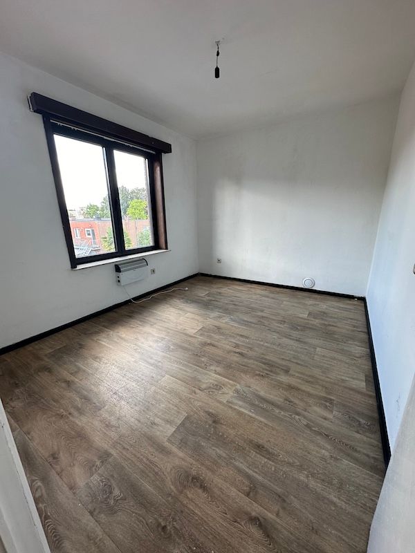 🏡 **Ruim 3-slaapkamerappartement met privé garage in Wondelgem!** 🚗✨ foto 5