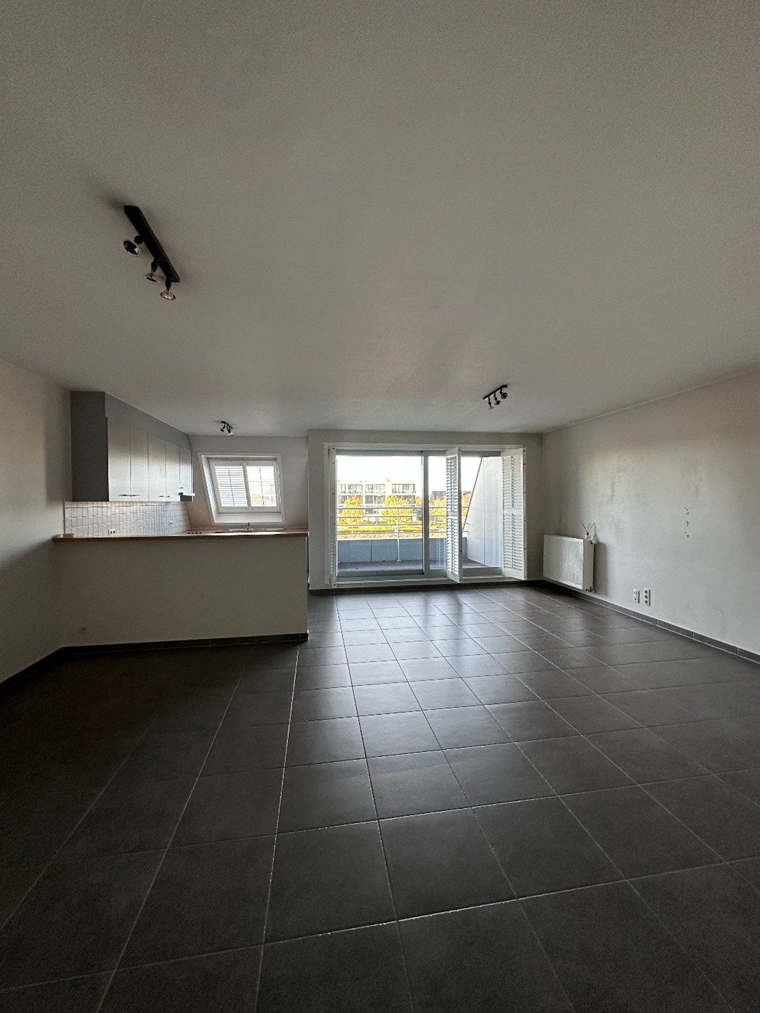 Brugge: ruim dakappartement met  2 slpk en staanplaats foto 5