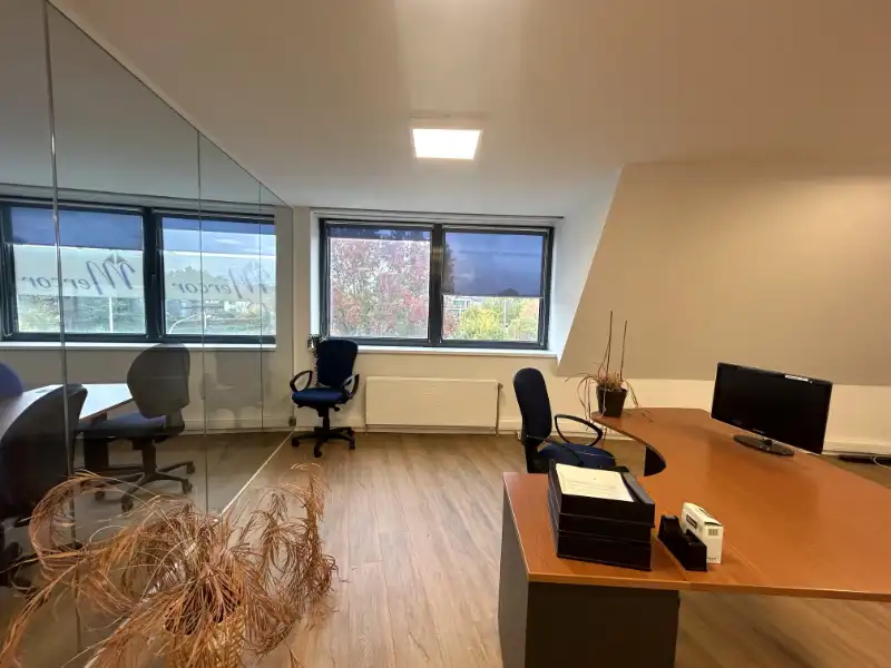 Modern kantoor te huur op zichtlocatie aan de rand van Gent foto 6