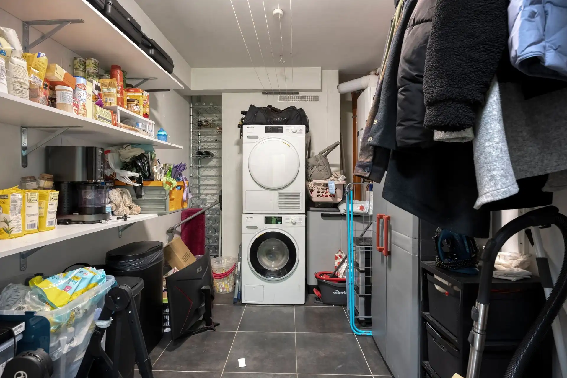 STIJLVOLLE EN INSTAPKLARE WONING MET TUIN EN CARPORT ! foto 14