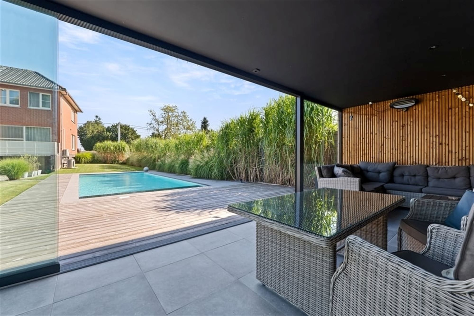 PRACHTIGE GEZINSWONING MET ZWEMBAD EN POOLHOUSE IN SINT-TRUIDEN  foto 44