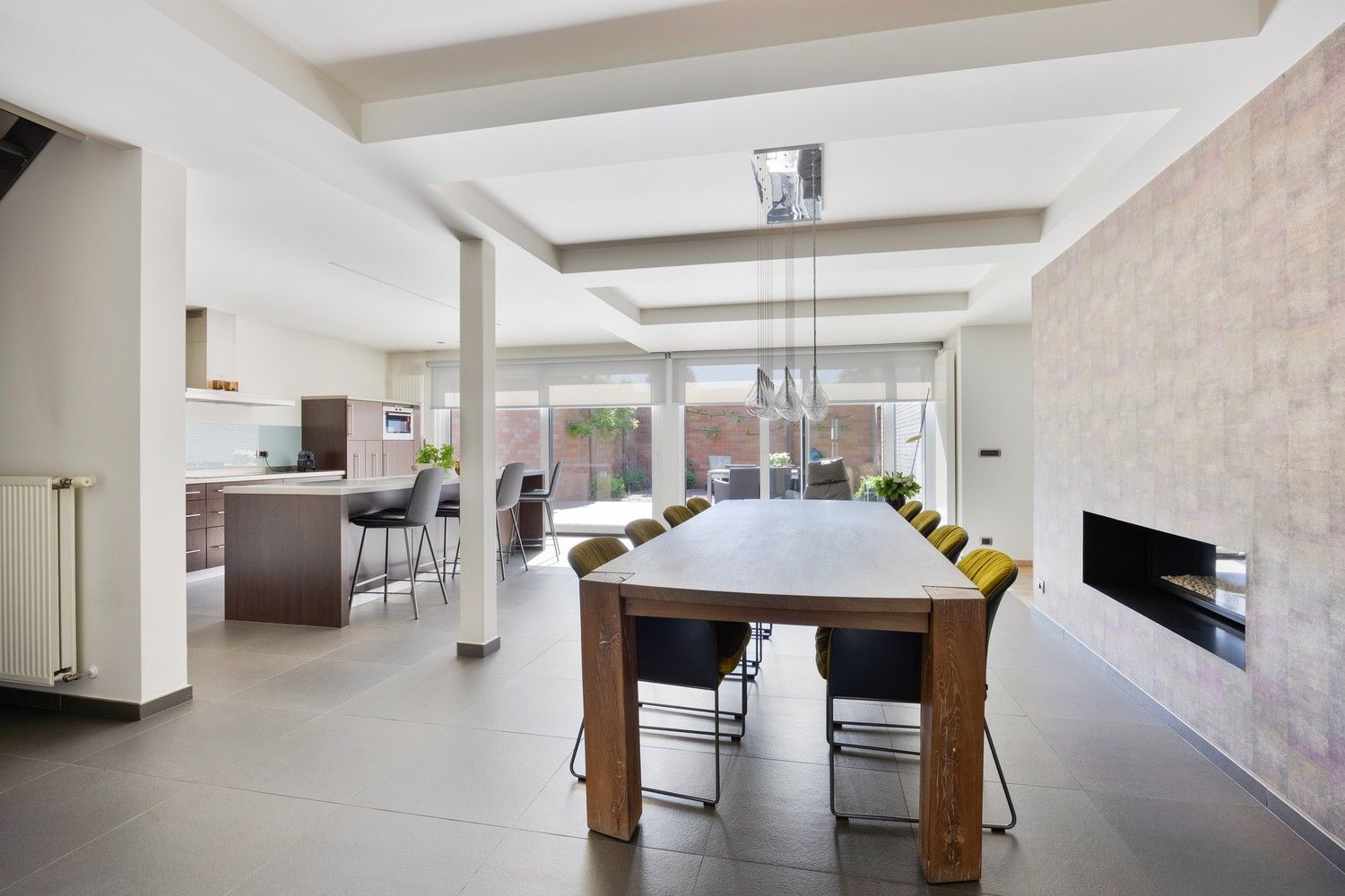 Stijlvol wonen in As: ruime, instapklare woning met tuin en garage foto 4