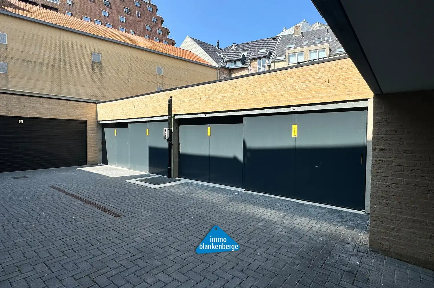 Parkeerplek met Elektrische Aansluiting in Residentie Ziedelinge foto 2