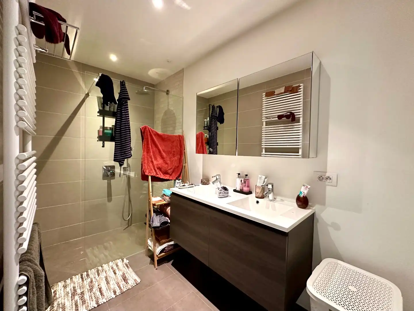 Modern penthouse met drie slaapkamers, groot terras en zicht op het groen  foto 11