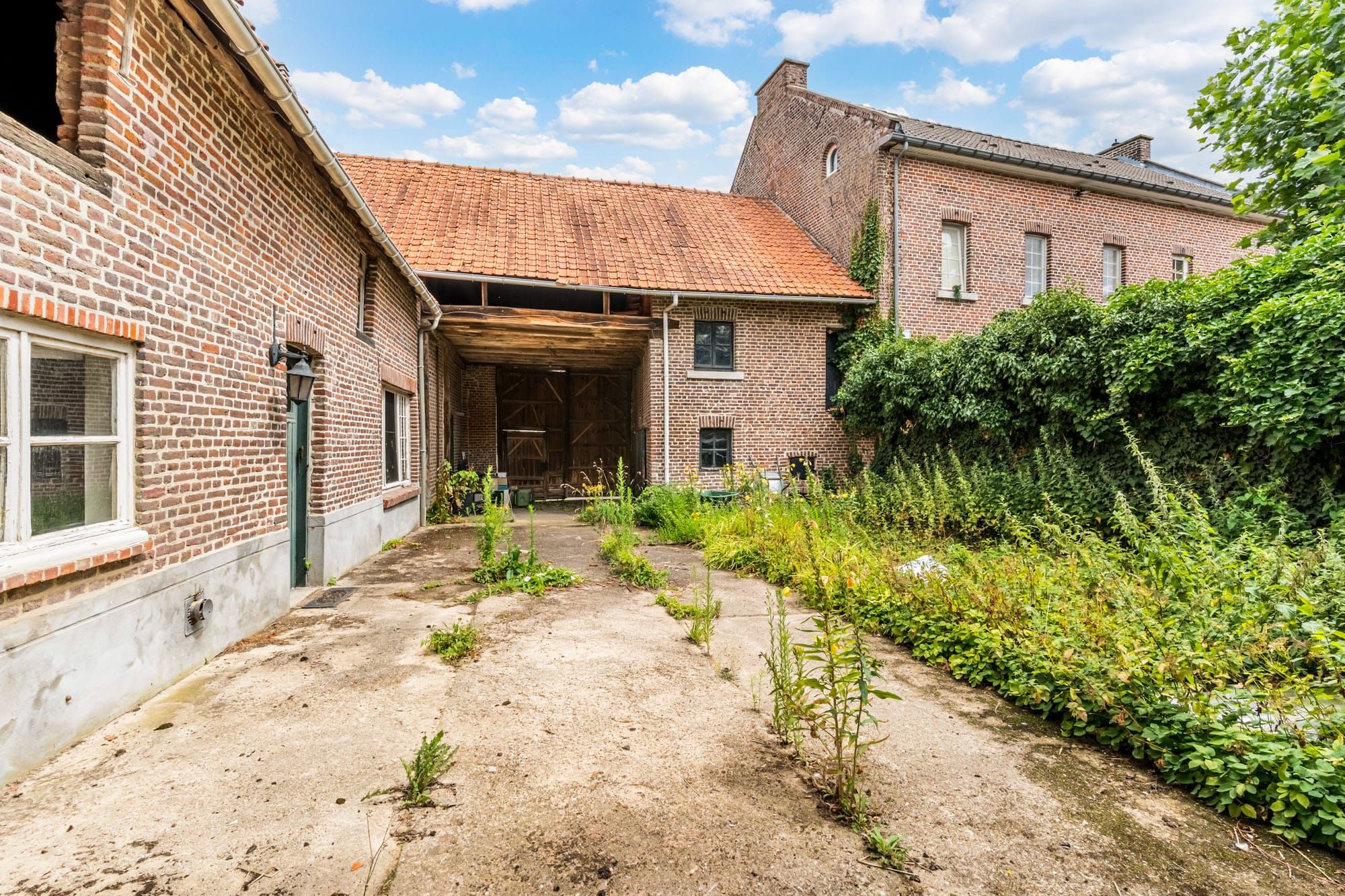 Karaktervolle hoeve met eindeloze mogelijkheden in hartje Beverst! foto 4