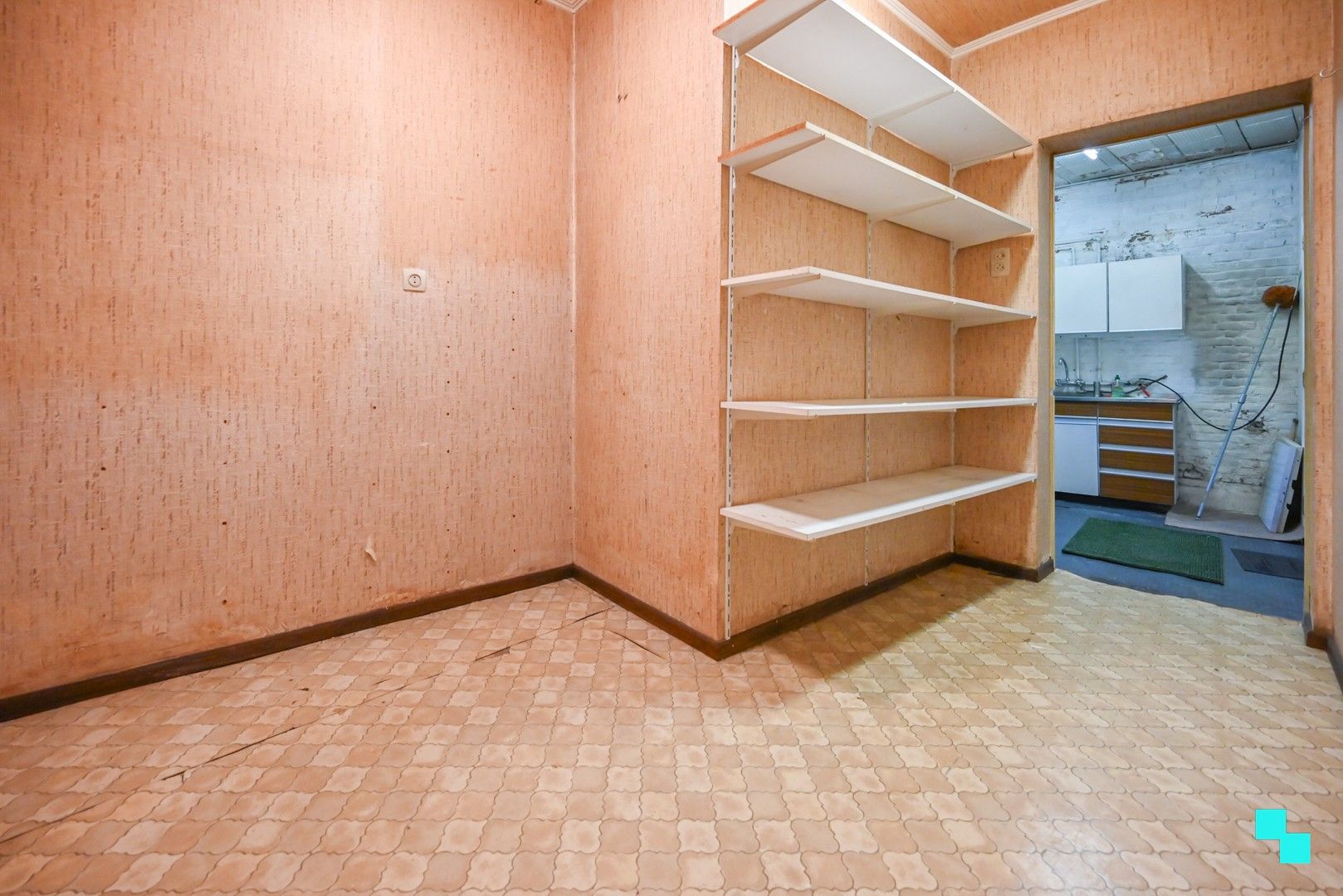 Ruime woonst met tal van mogelijkheden nabij centrum Izegem foto 23