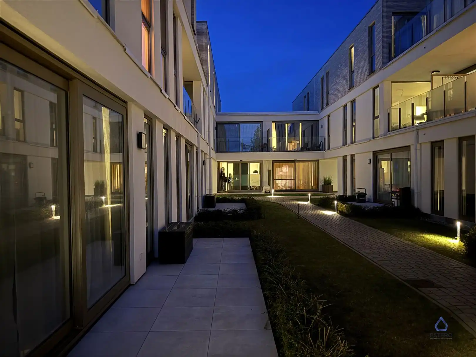 Mooi afgewerkt nieuwbouwappartement met 2 slaapkamers foto 3