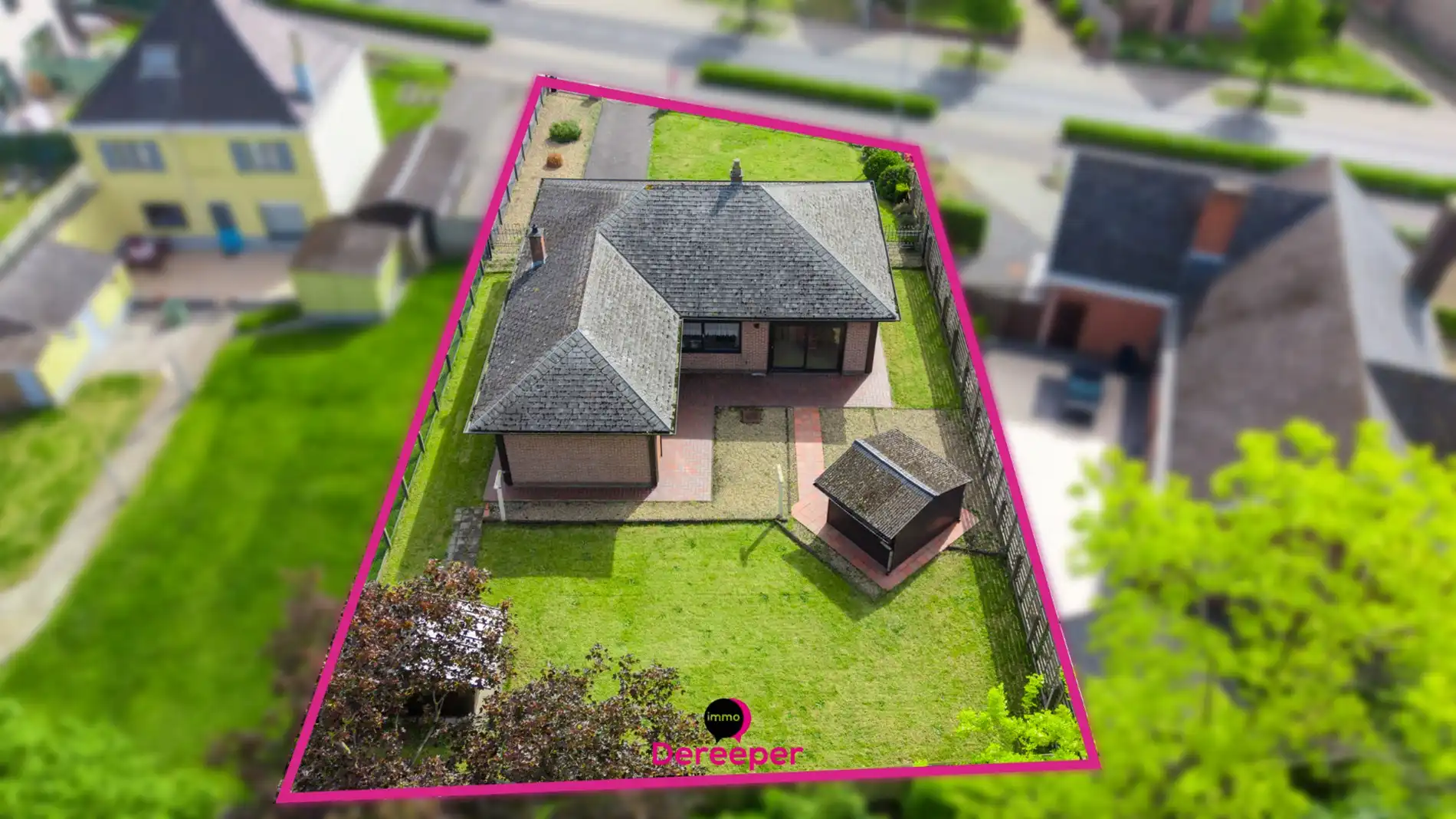 Te renoveren bungalow op ruim perceel van 678 m² foto 2