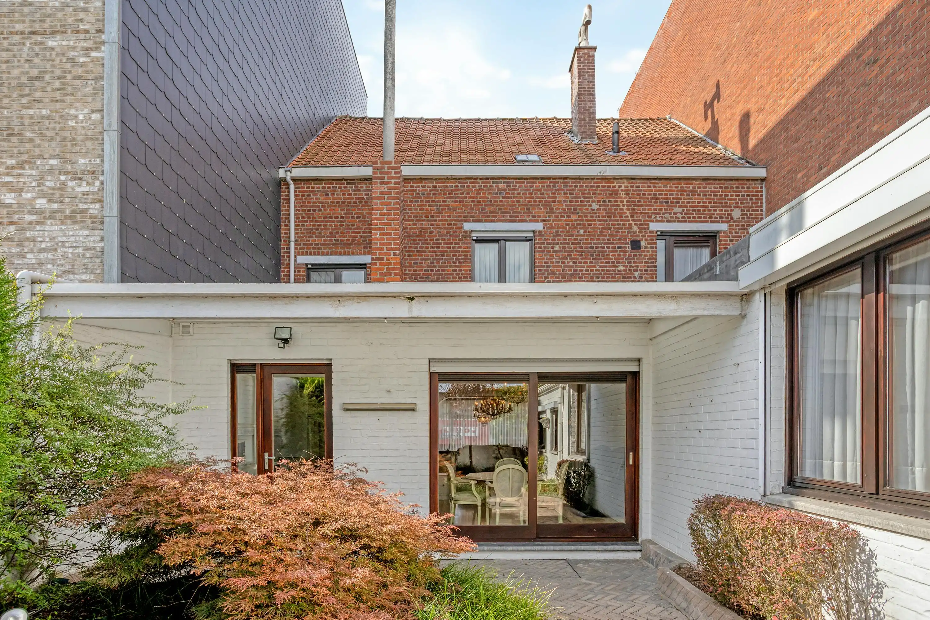 Ruime woning in Ieper met stadstuin en inpandige garage  foto 12