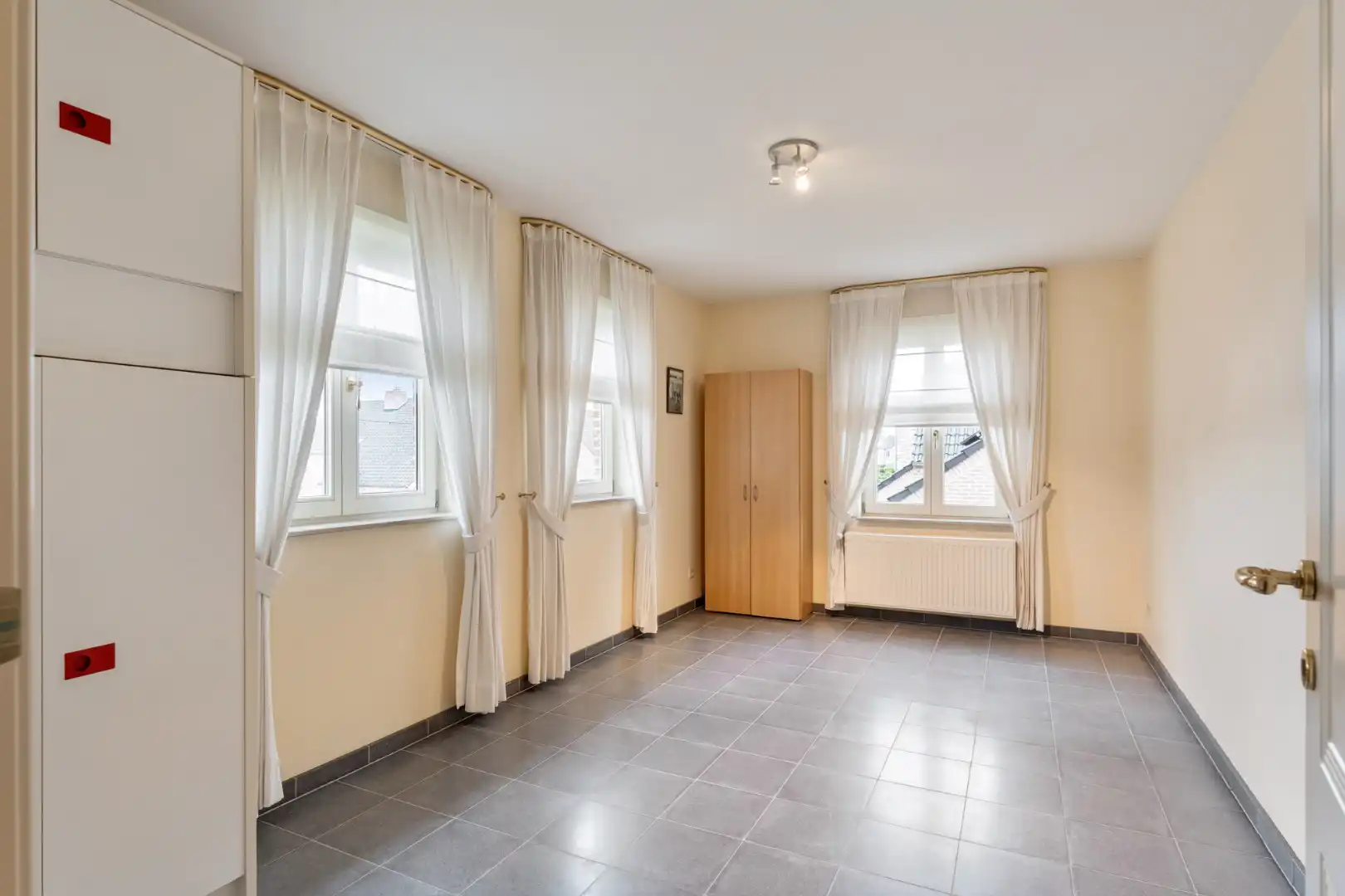 Stijlvolle, goed afgewerkte woning op een perceel van 6a32ca op een rustige locatie te Kinrooi!  foto 26