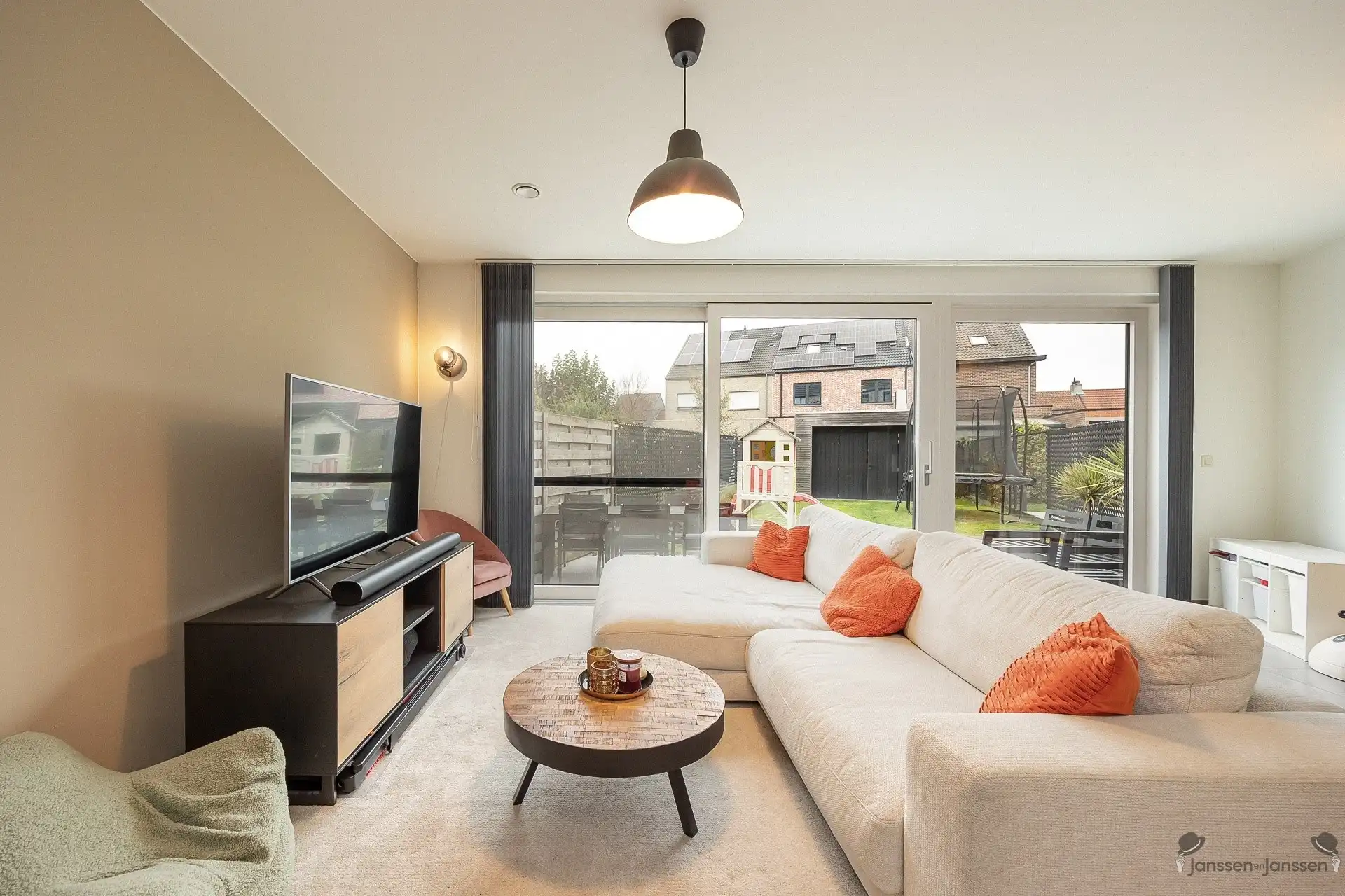 Mooi afgewerkte en ruime energiezuinige woning  foto 5